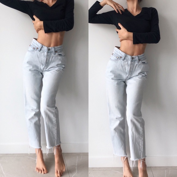 Dreamy Petite Vintage Levi’s 501’s - Picture 3 of 4